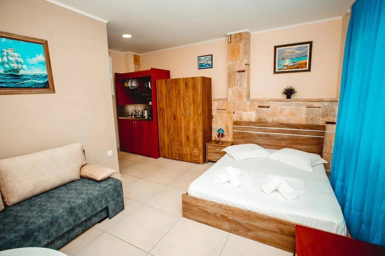 Golden Residence Family Resort Pefkochori 0*,  Greece