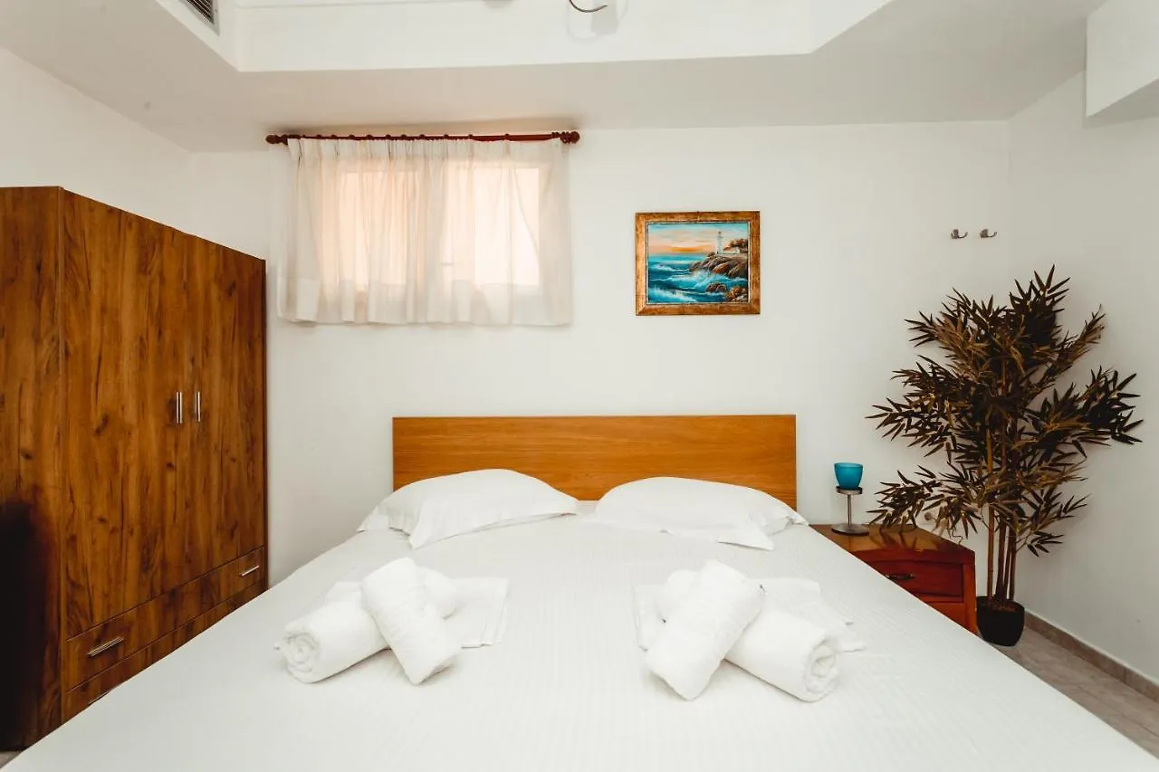 Golden Residence Family Resort Pefkochori Apartment
