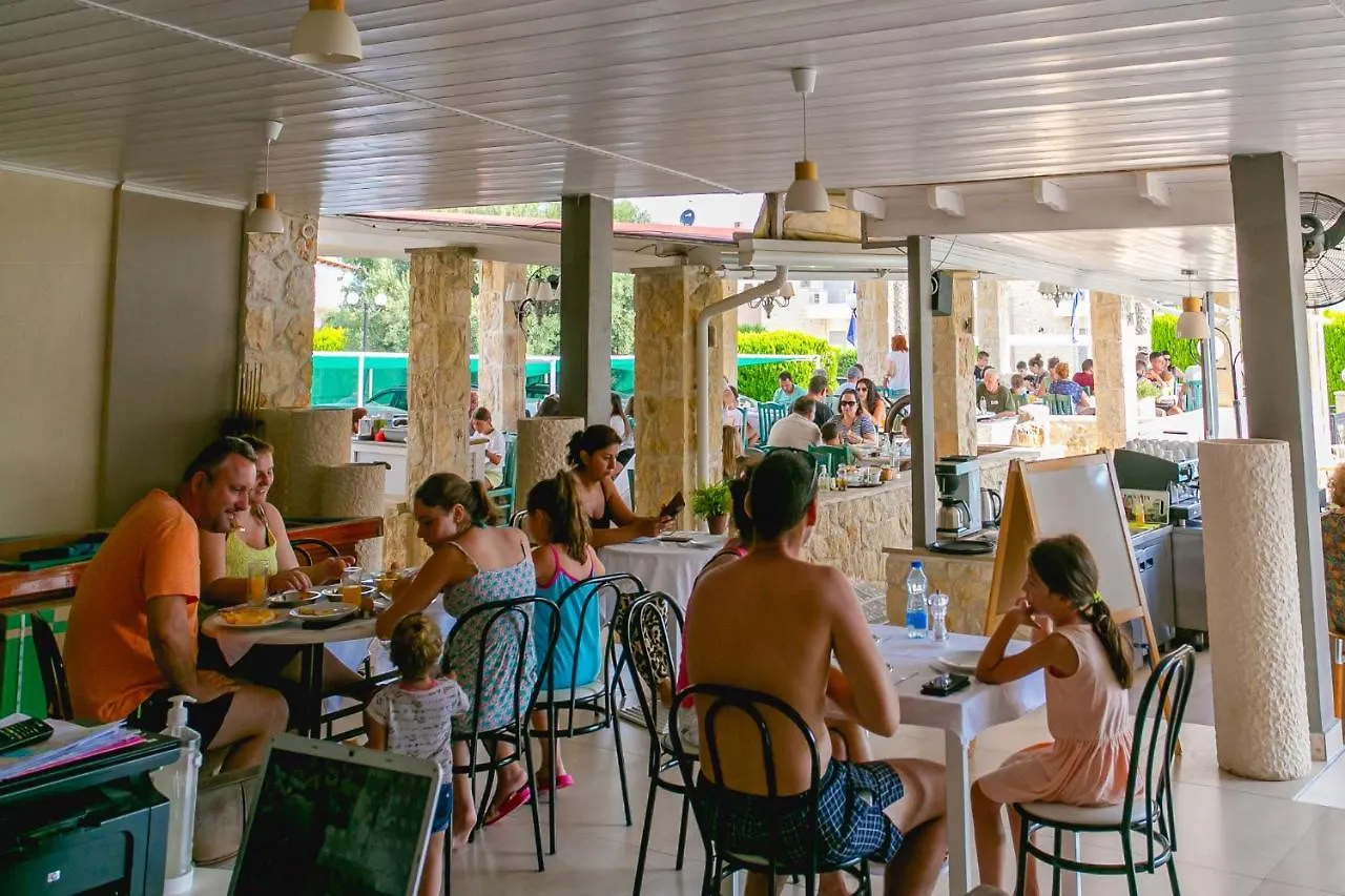Golden Residence Family Resort Pefkochori Apartment